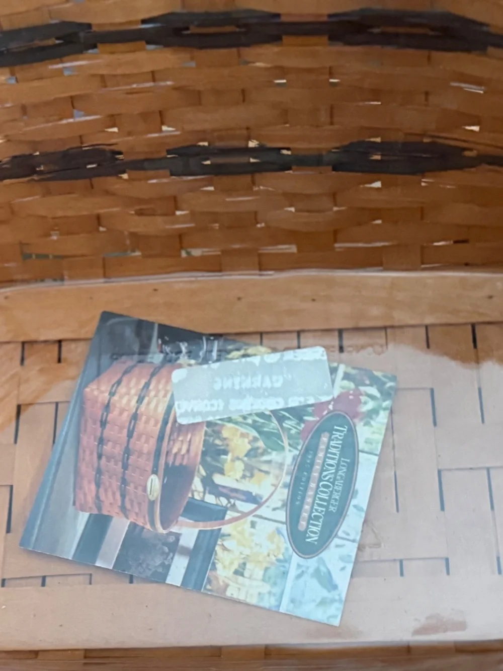 Longaberger Traditions Collections Family Basket 1995 with Protector/NIB